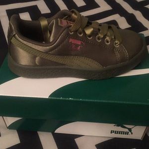 Brand new kids Pumas